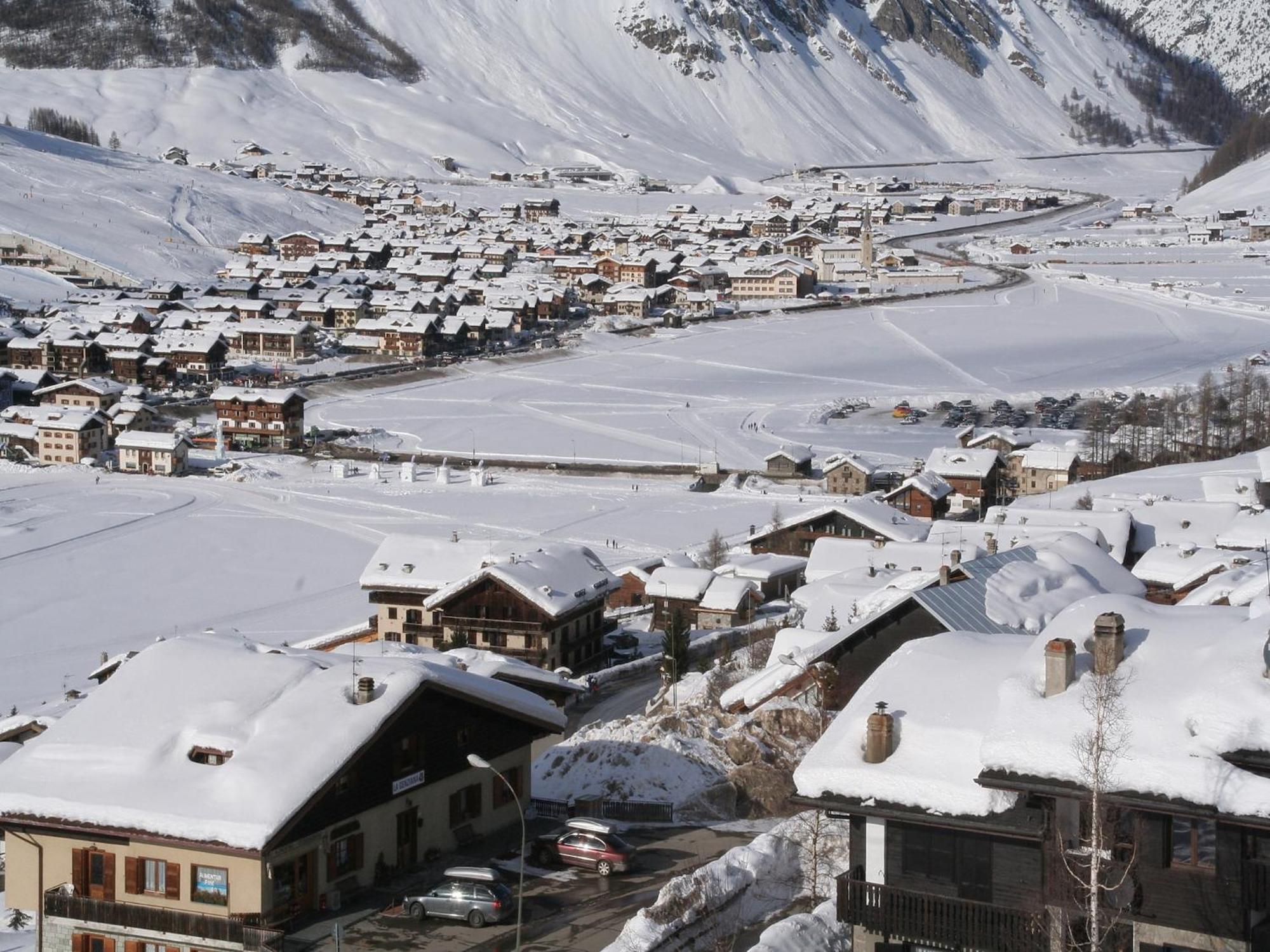 Apartment In Baita Only 200M From The Ski Lifts Livigno Bagian luar foto